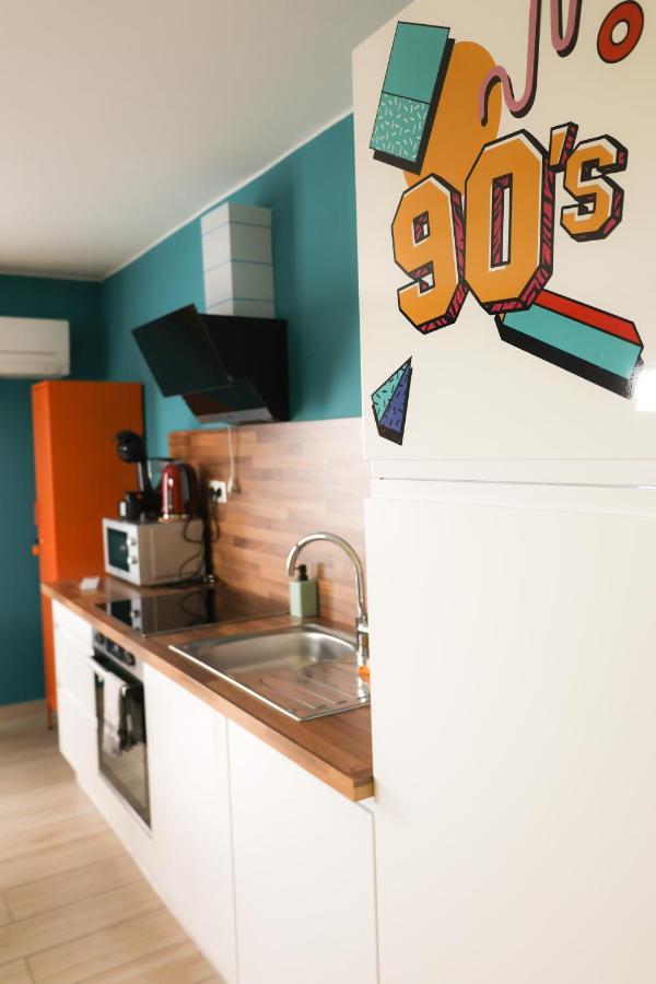 Capsule 90'S - Balneo - Sauna - Flipper - Billard - Netflix - Nintendo Switch & Jeux - Mons Exterior photo