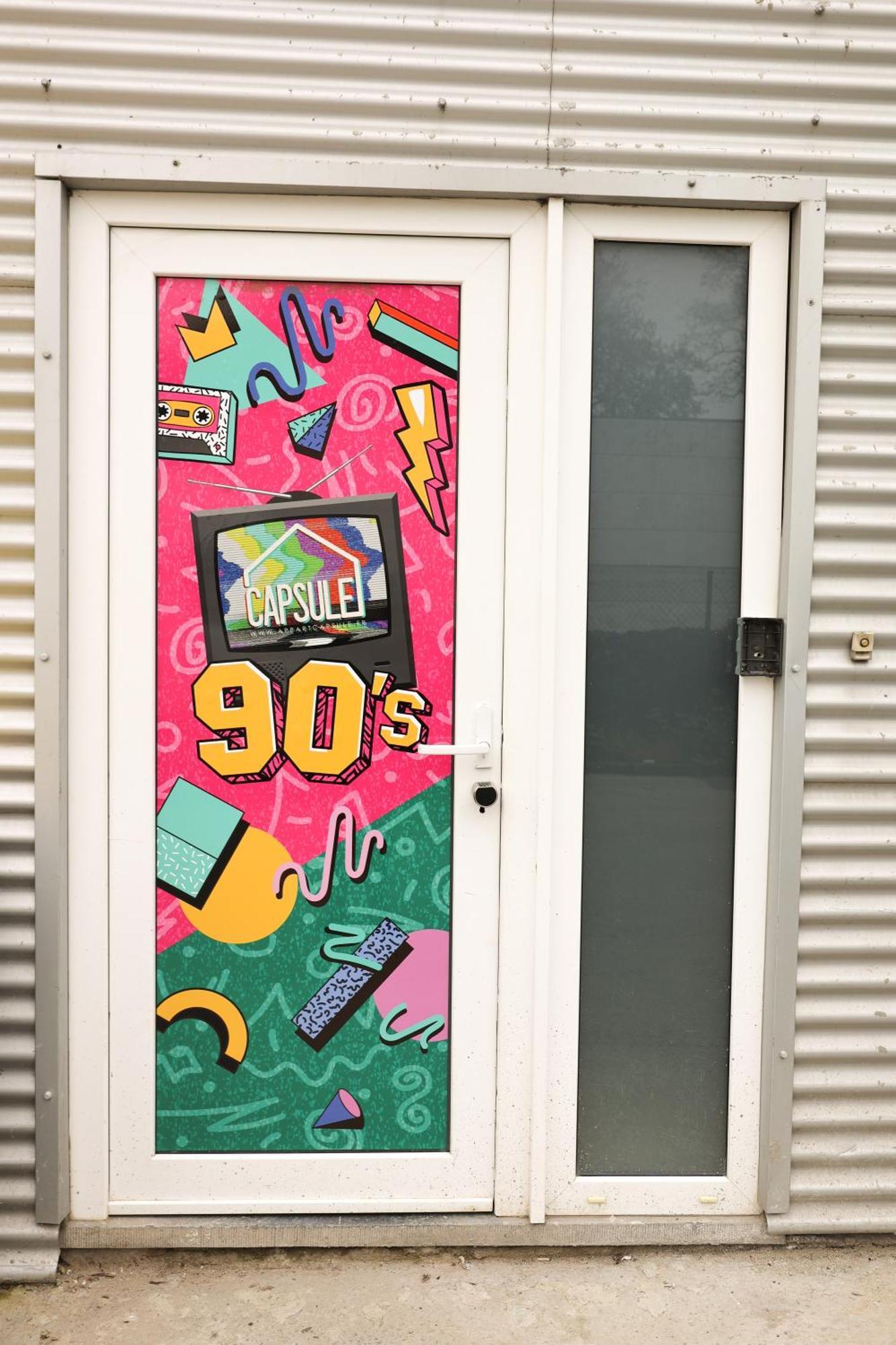 Capsule 90'S - Balneo - Sauna - Flipper - Billard - Netflix - Nintendo Switch & Jeux - Mons Exterior photo